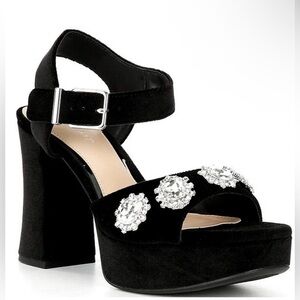 NWT Copper Key Black Platform women Sandals with Silver Accents Sz 8,5